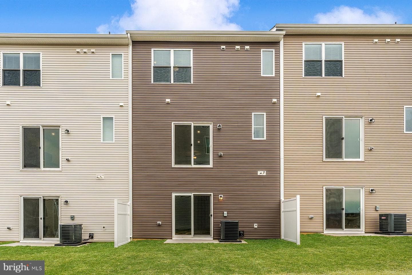 543 Bartholomew Drive photo 3