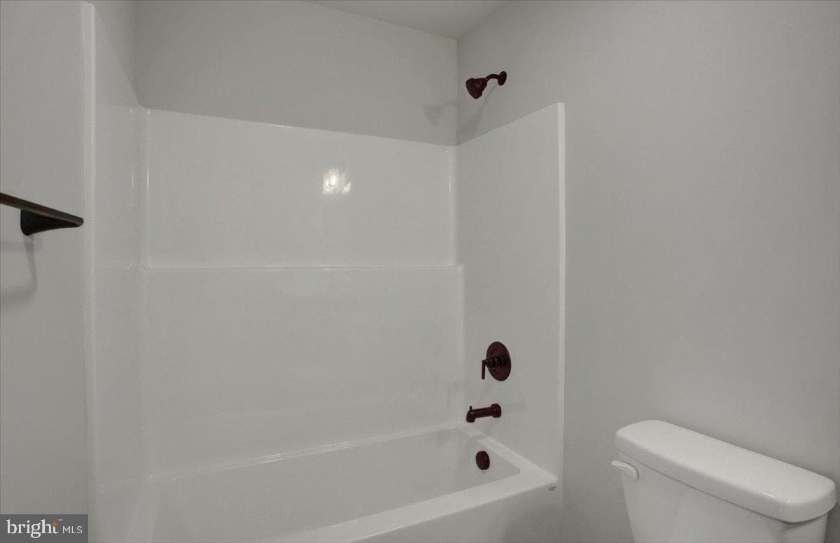 12372 Benning Avenue photo 15
