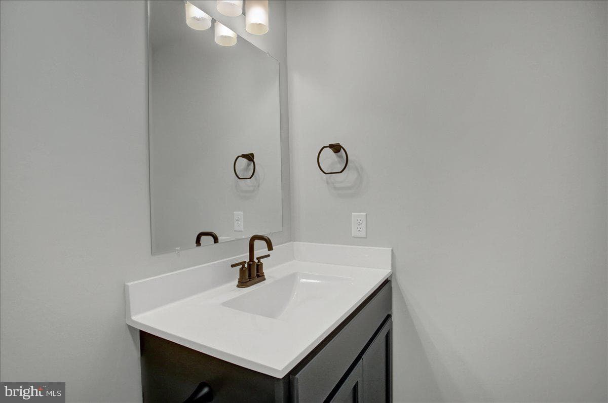 12372 Benning Avenue photo 16