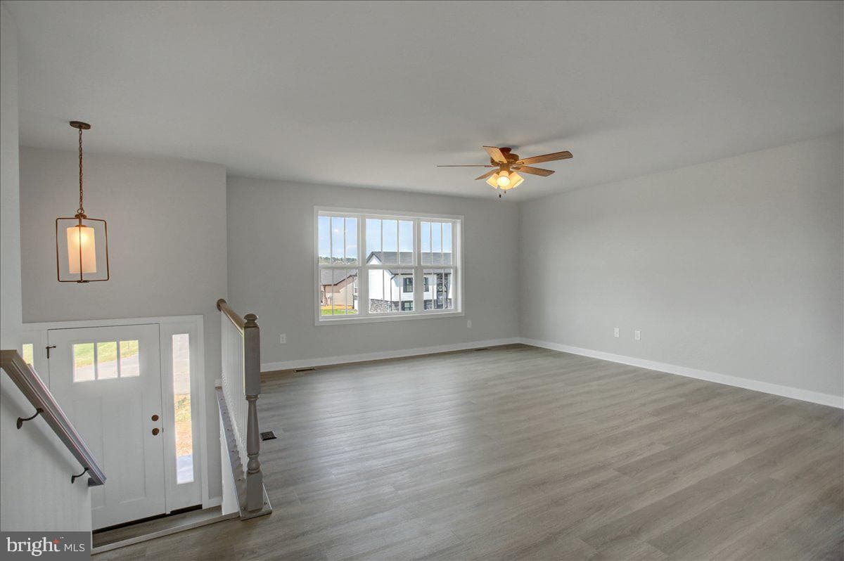 12372 Benning Avenue photo 7