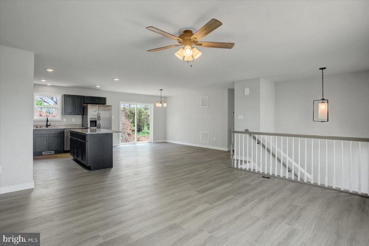 12372 Benning Avenue photo 9