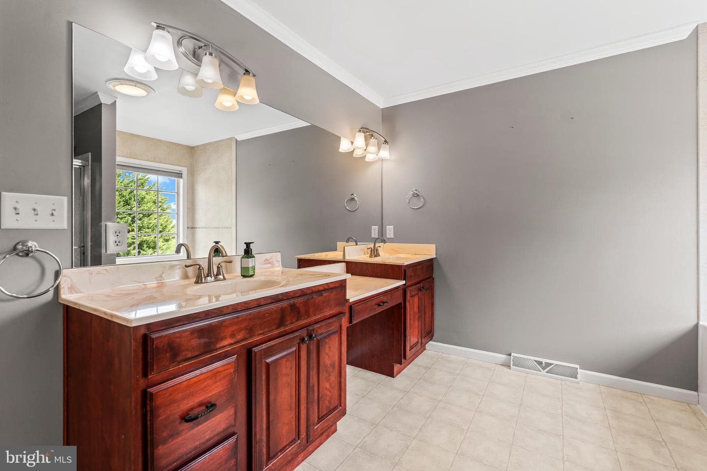 1831 Bell Avenue photo 37