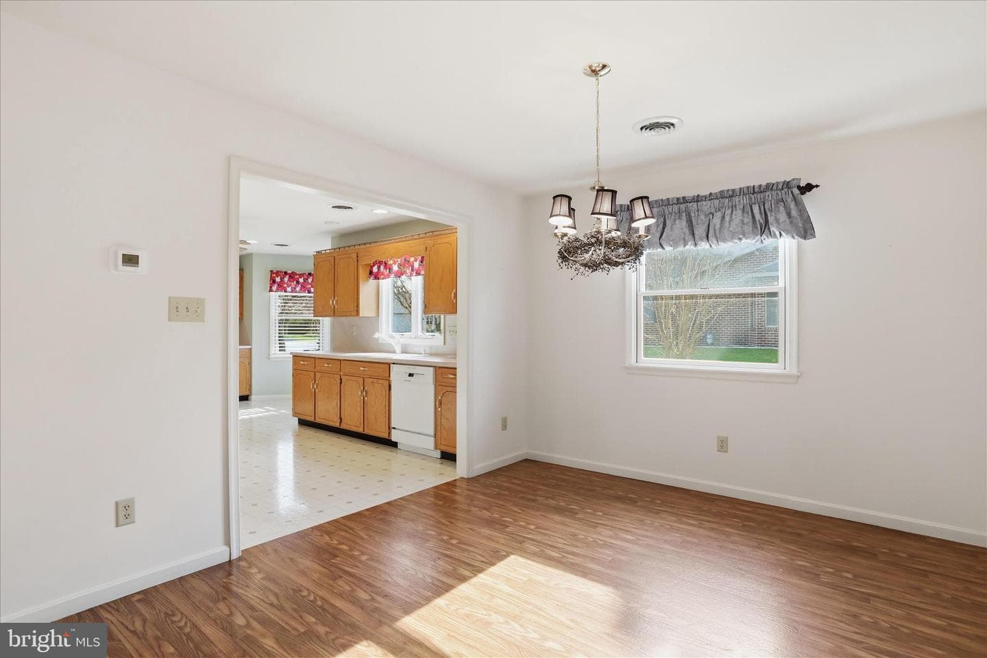 312 Woodvale Drive photo 13