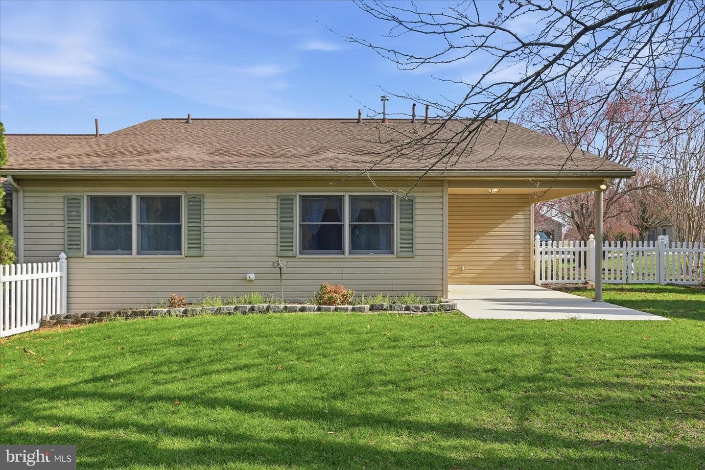 312 Woodvale Drive photo 40