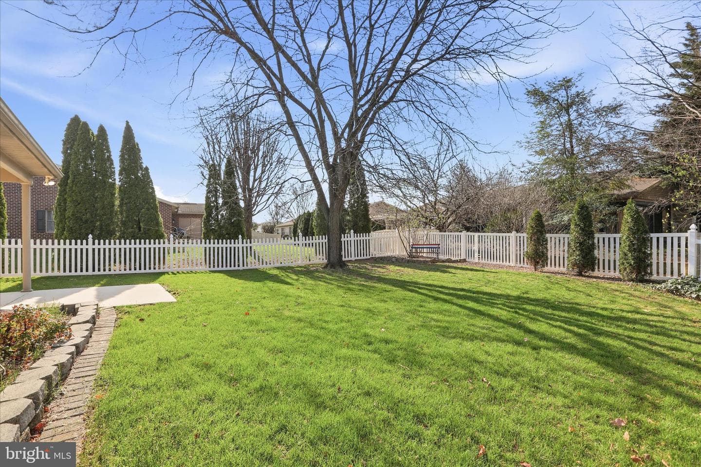 312 Woodvale Drive photo 42