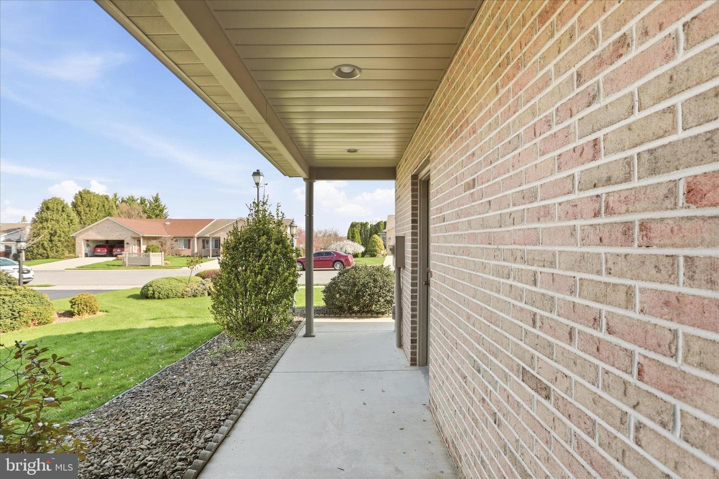 312 Woodvale Drive photo 6