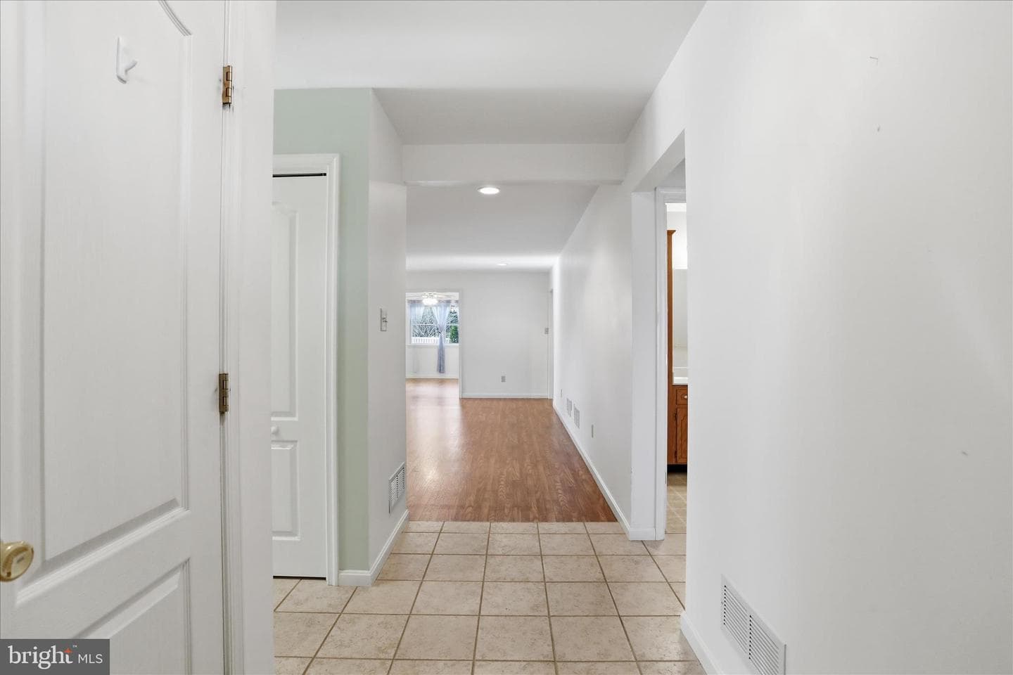 312 Woodvale Drive photo 7