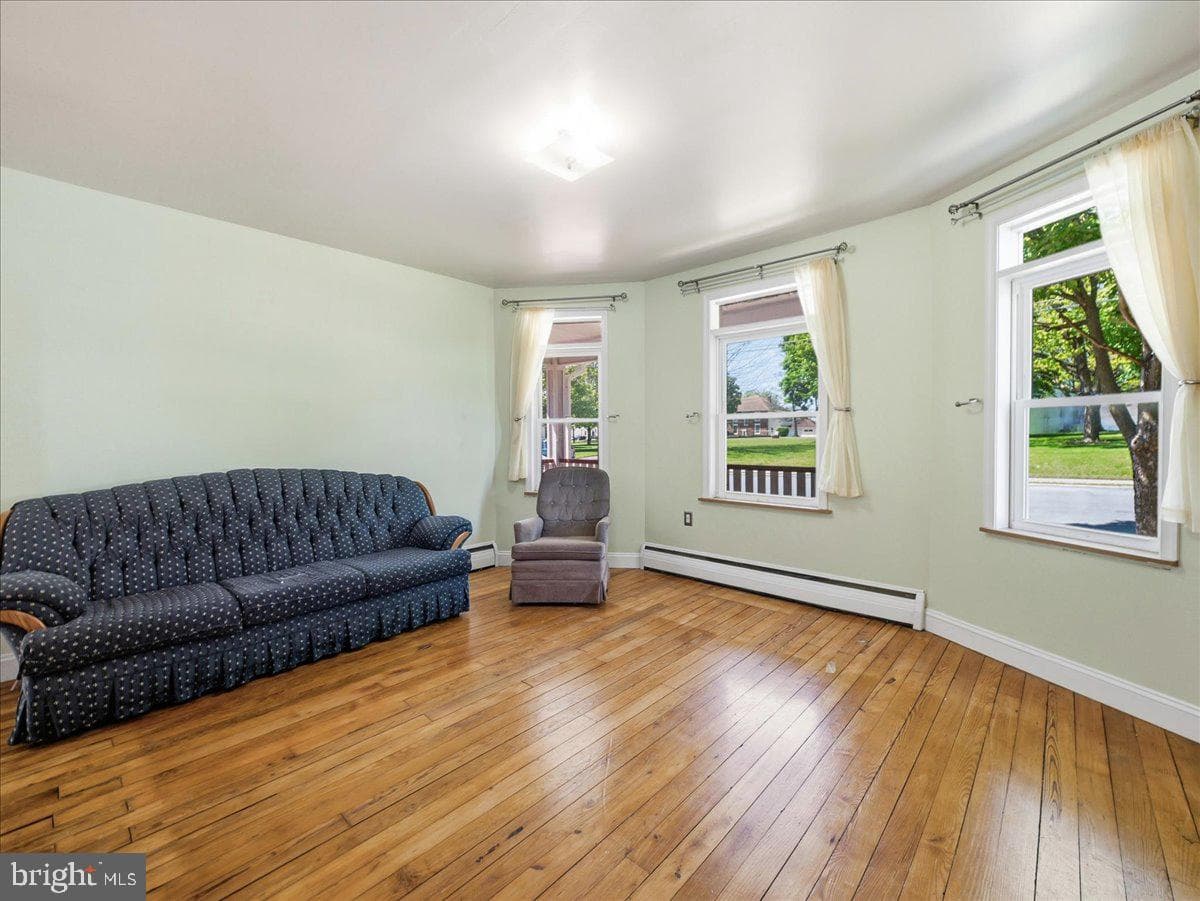535 Center Street photo 7