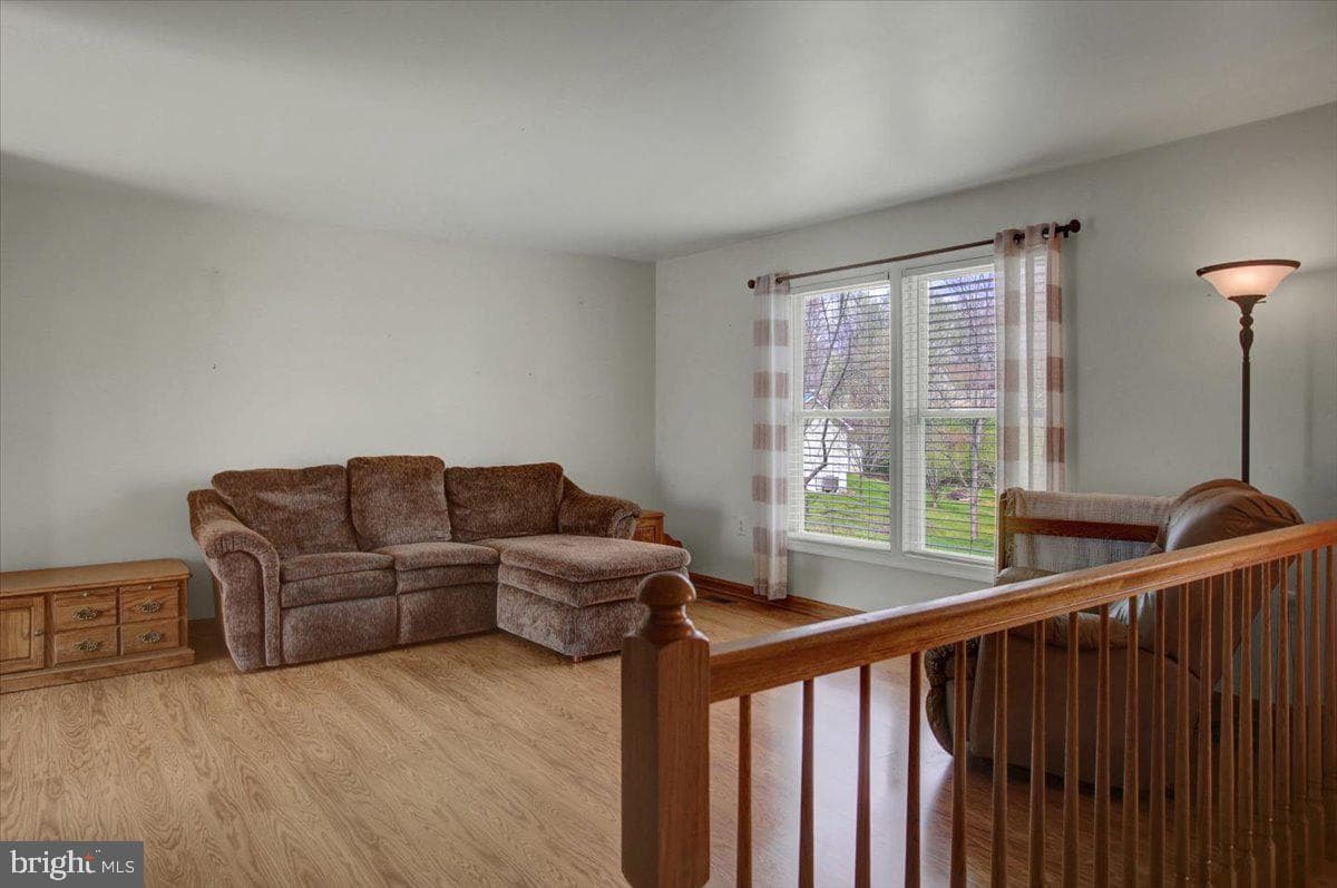 3628 Harold Place photo 10