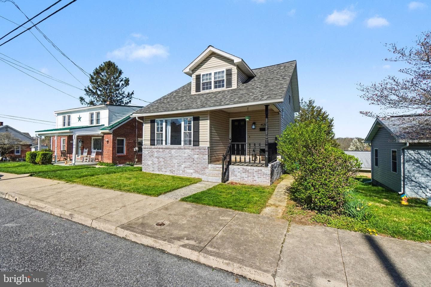 420 Fairview Avenue photo 2