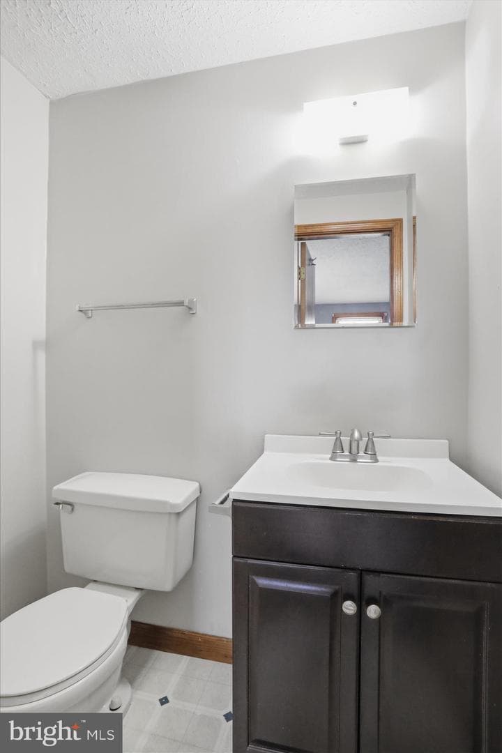 99 Jameslee Drive photo 18