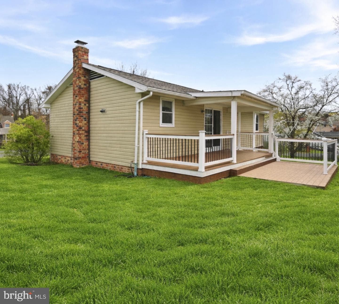 99 Jameslee Drive photo 33