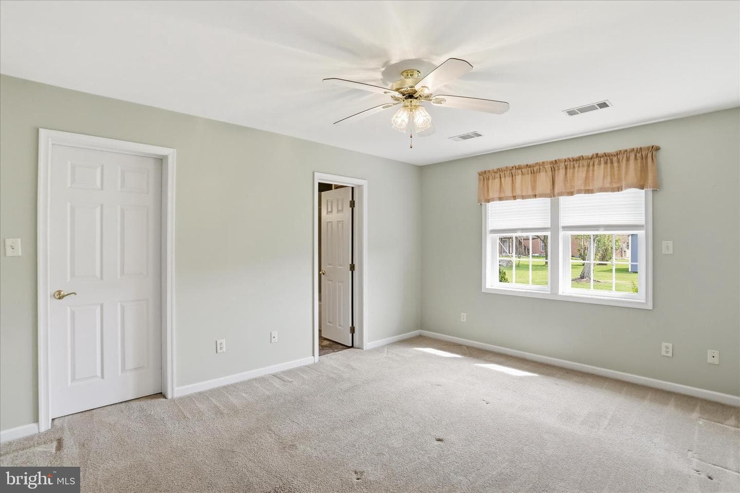 340 Suelinn Drive photo 15