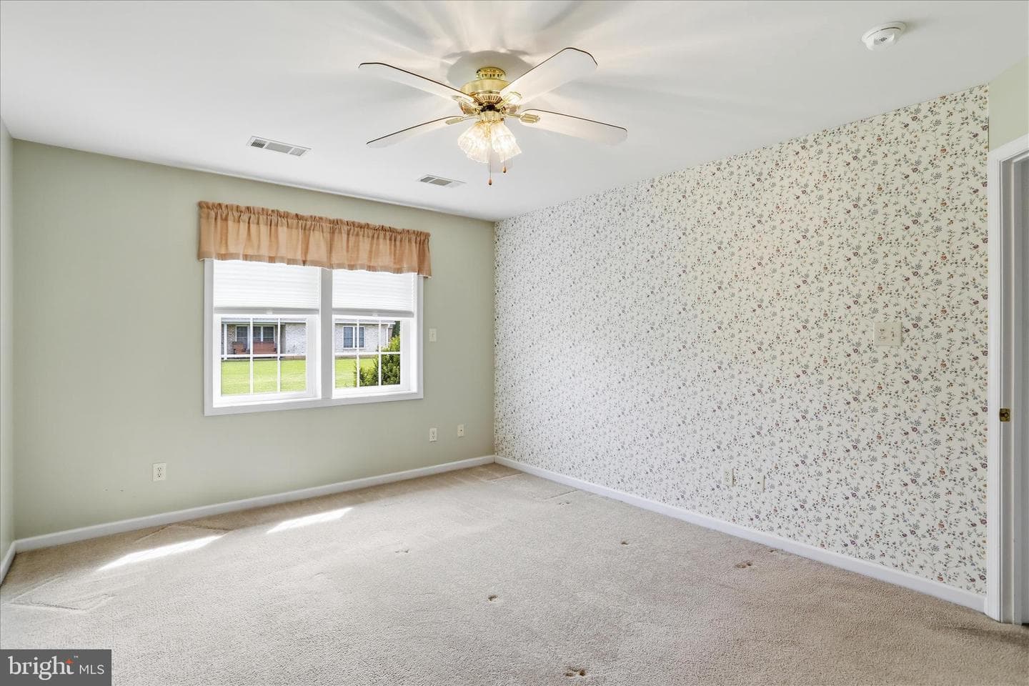 340 Suelinn Drive photo 17