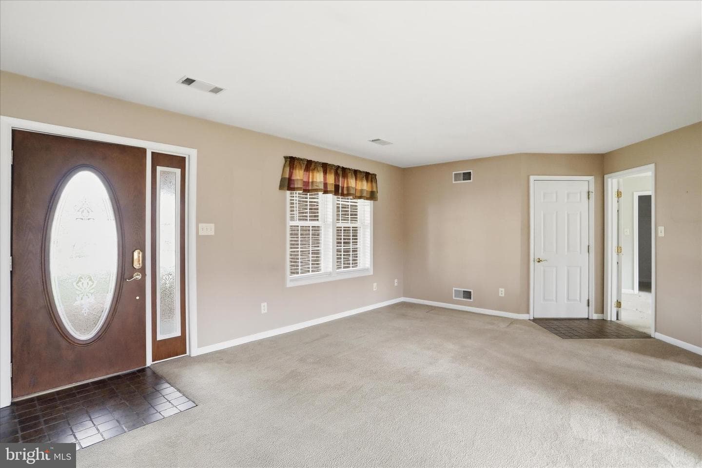 340 Suelinn Drive photo 7