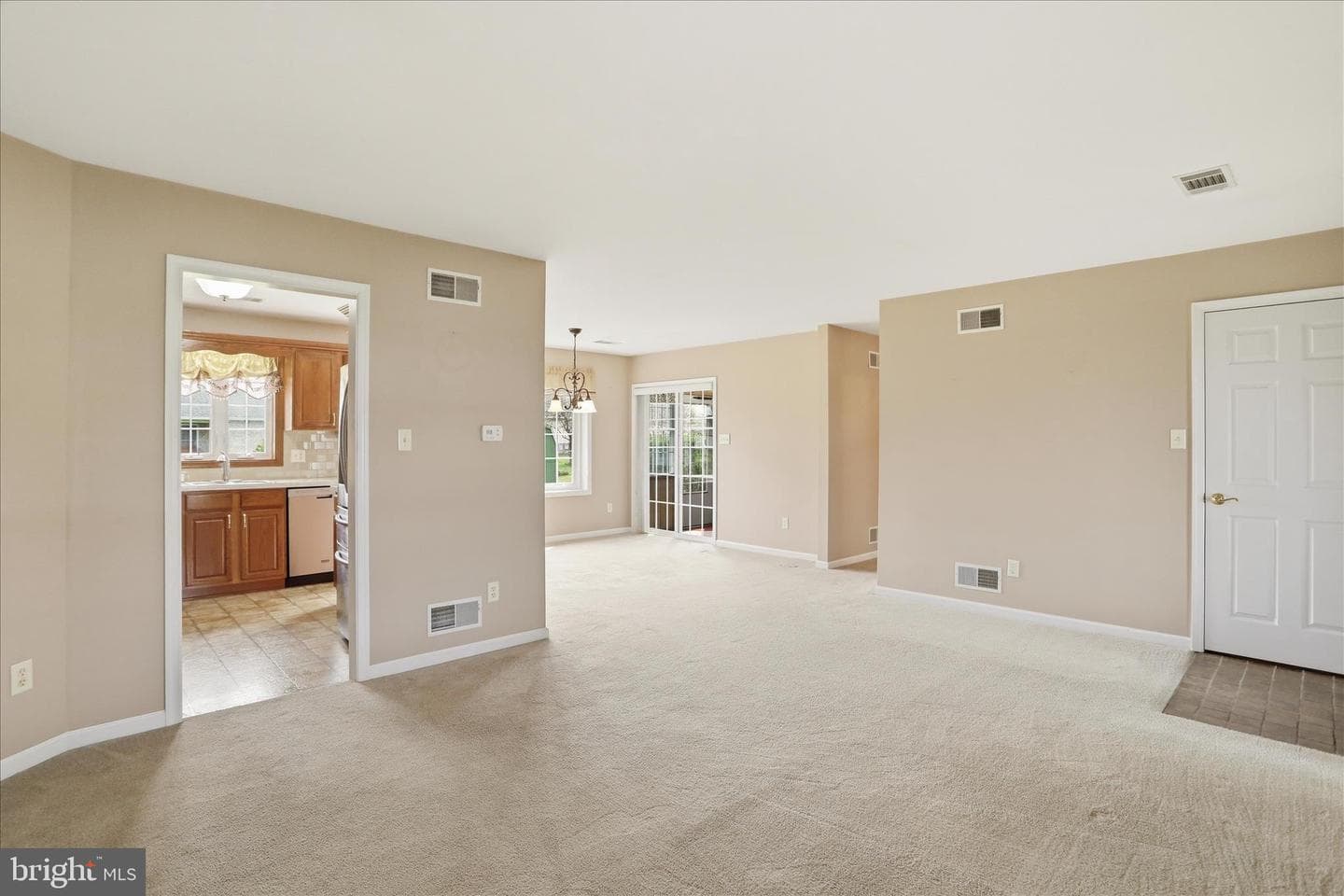 340 Suelinn Drive photo 9