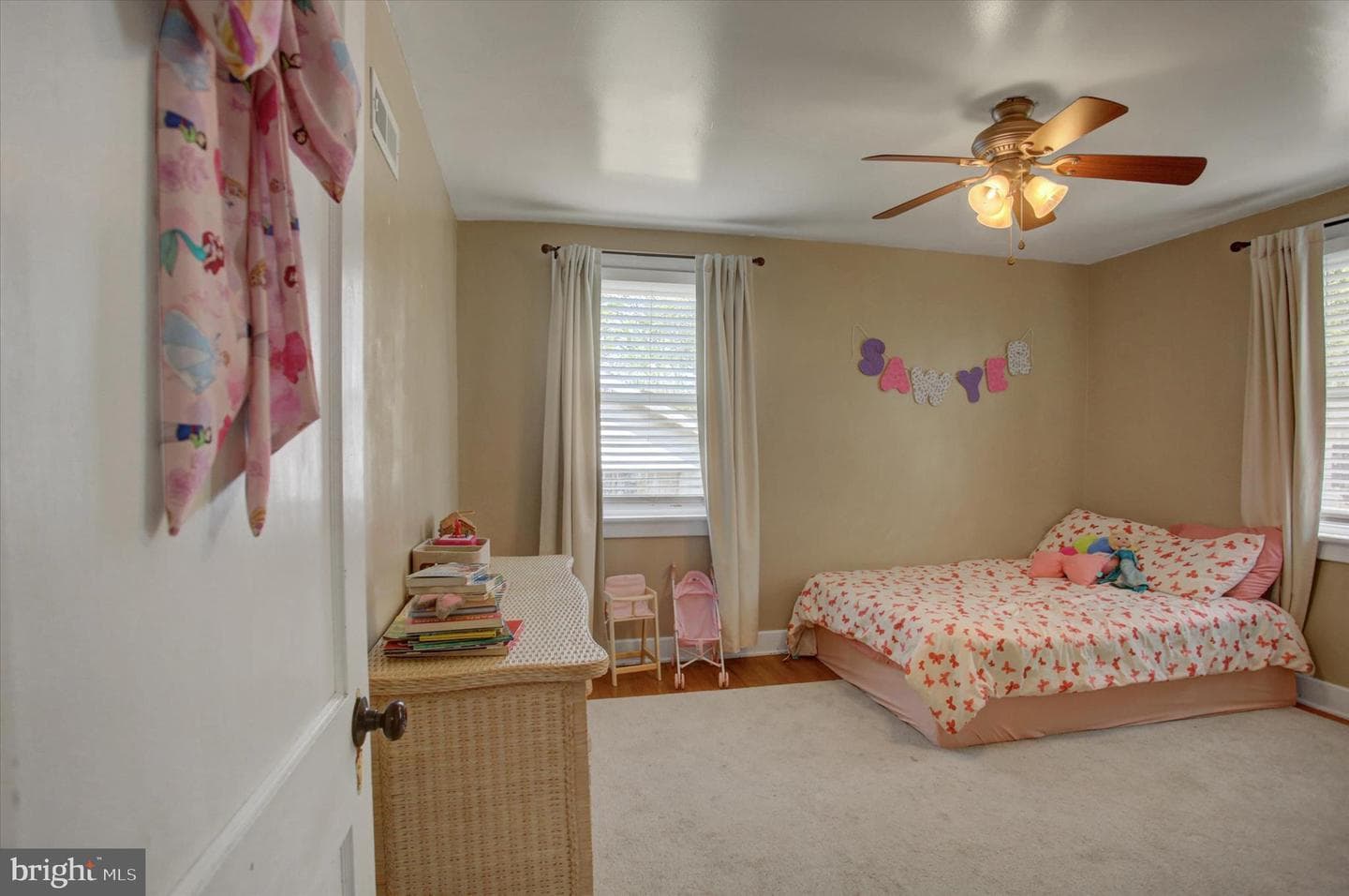 374 Glen Street photo 13