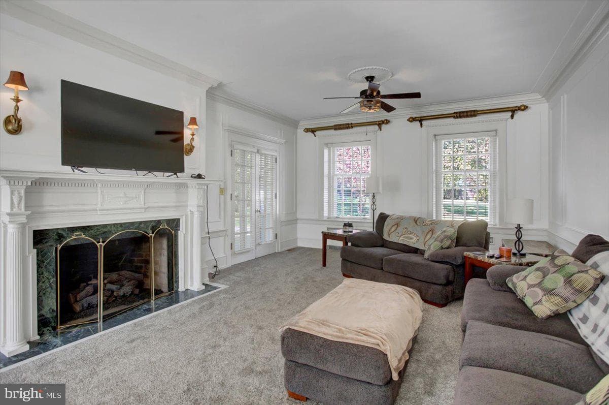 307 W King St photo 10