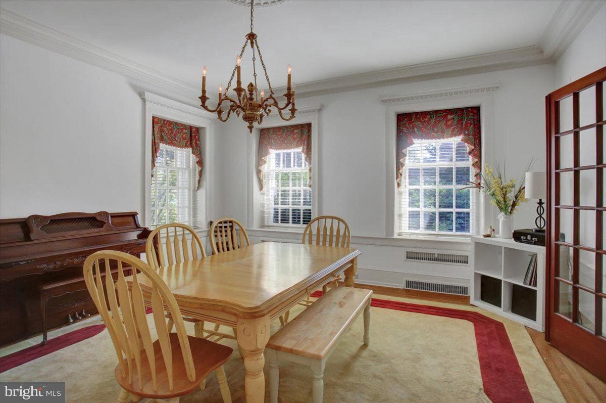 307 W King St photo 22