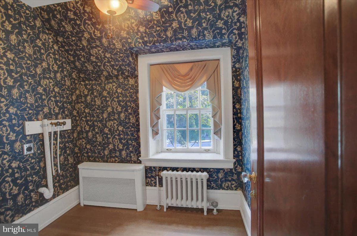 307 W King St photo 30