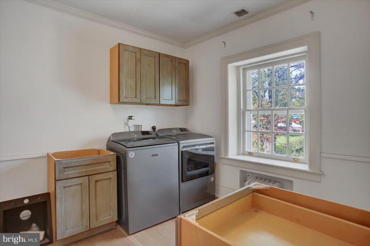 307 W King St photo 40