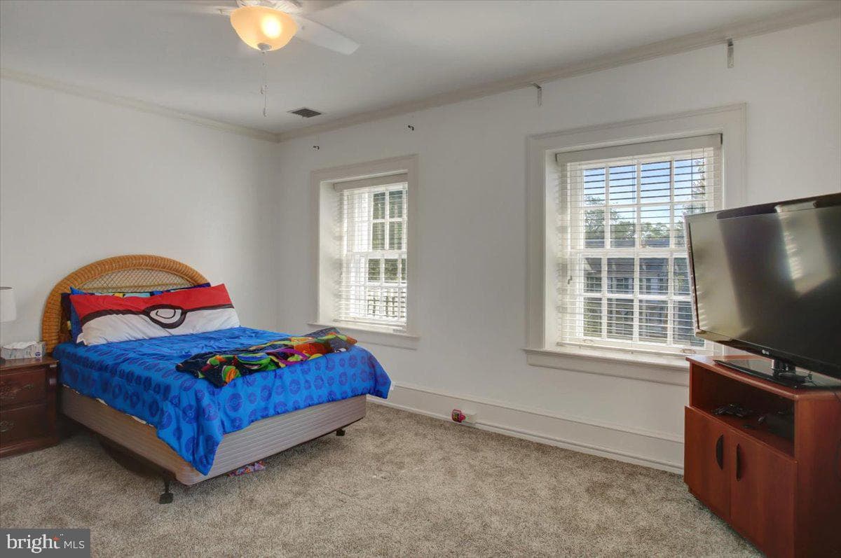 307 W King St photo 51