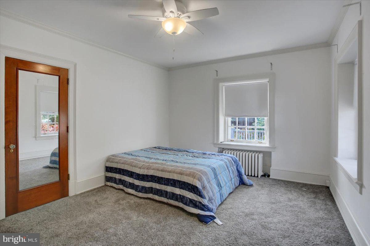 307 W King St photo 53