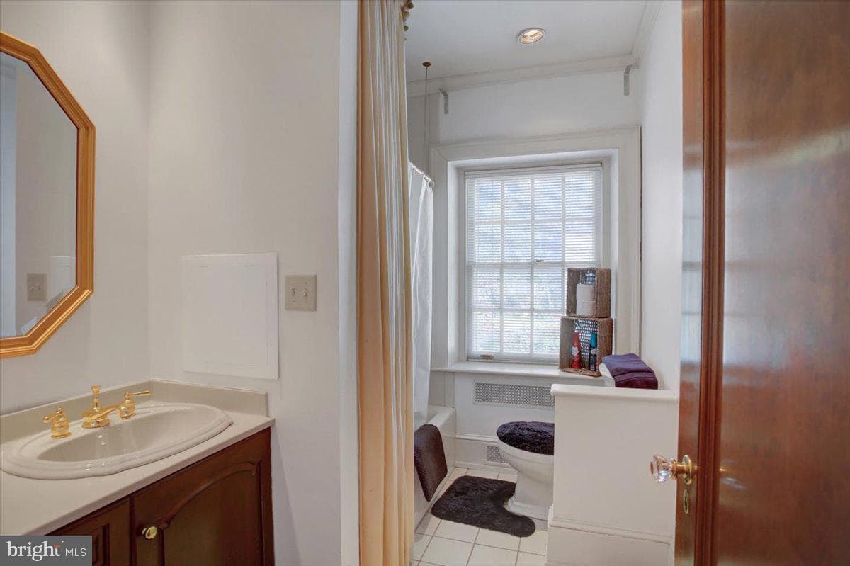 307 W King St photo 55