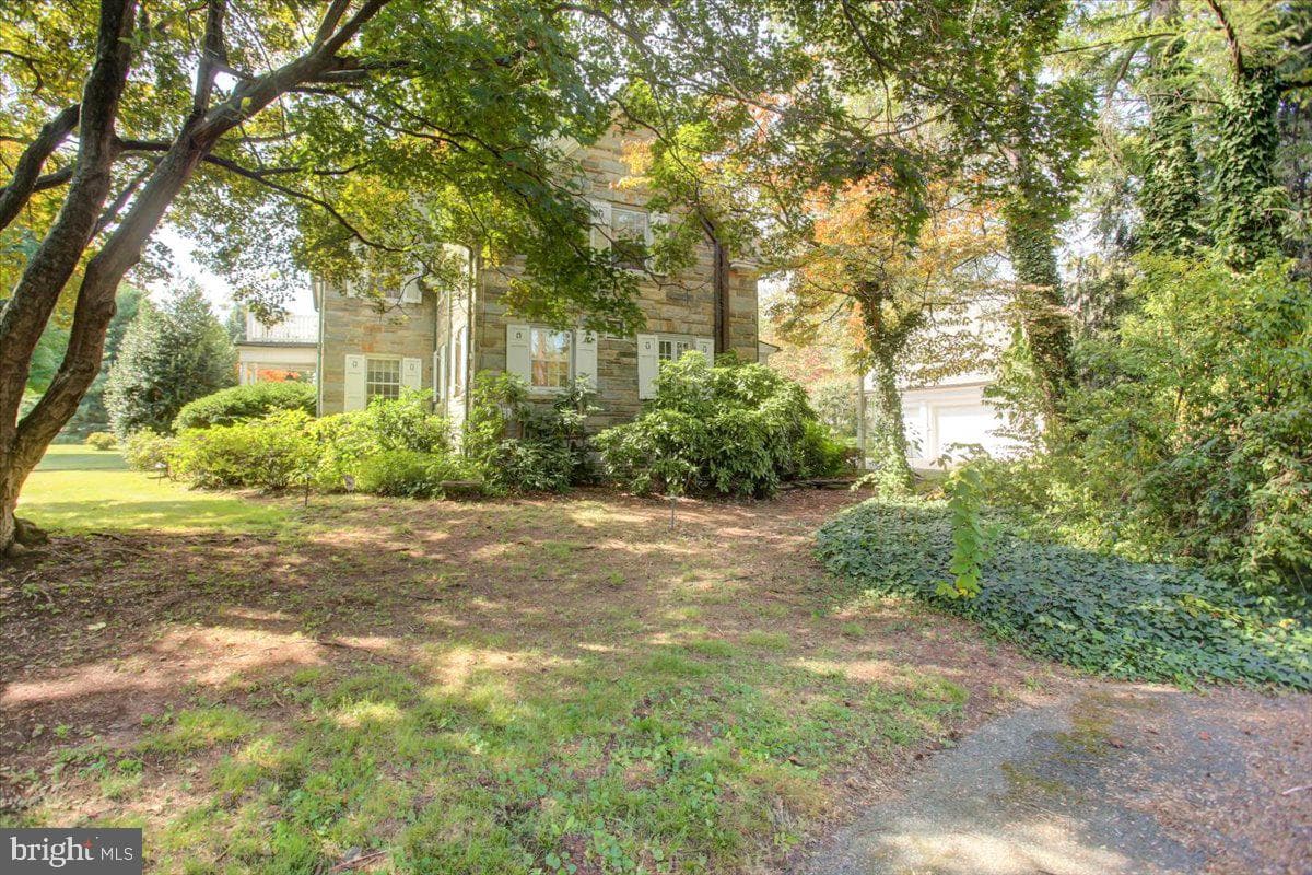307 W King St photo 74