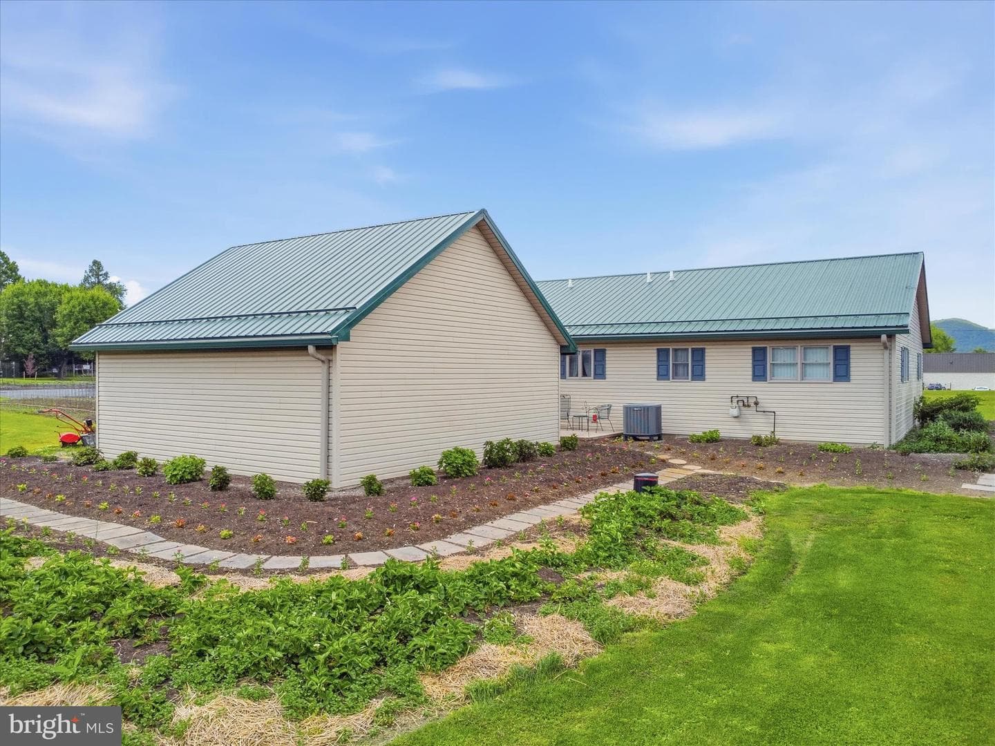 6150 Lincoln Way East E photo 19