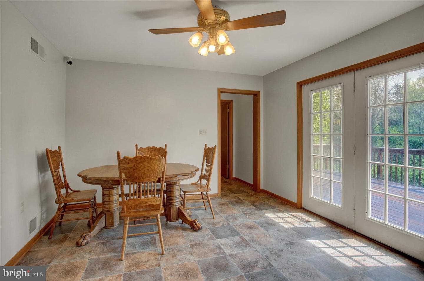 250 Jade Drive photo 11