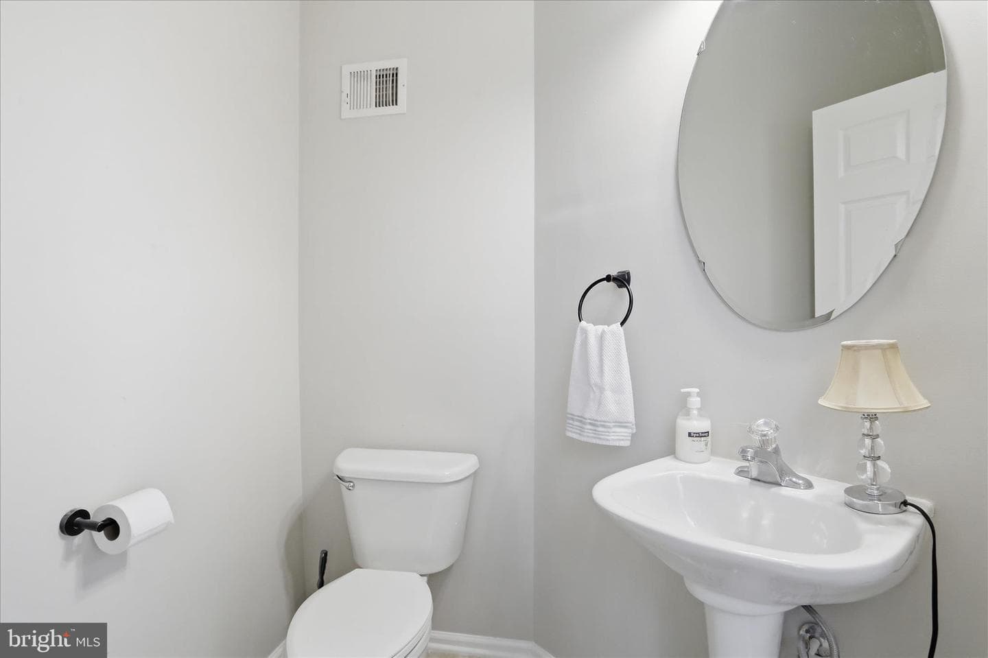 334 Lantern Ln photo 22