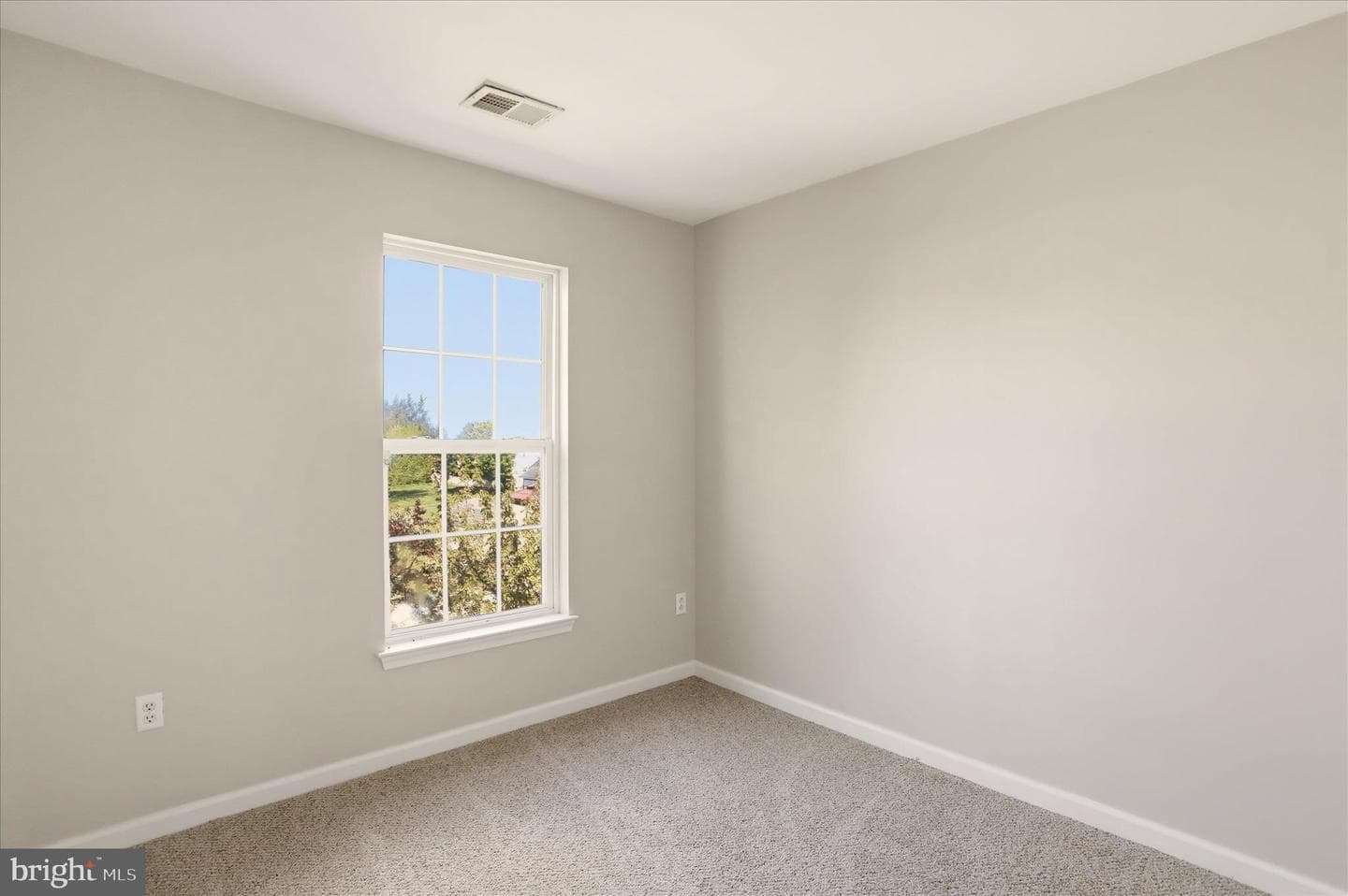 334 Lantern Ln photo 30