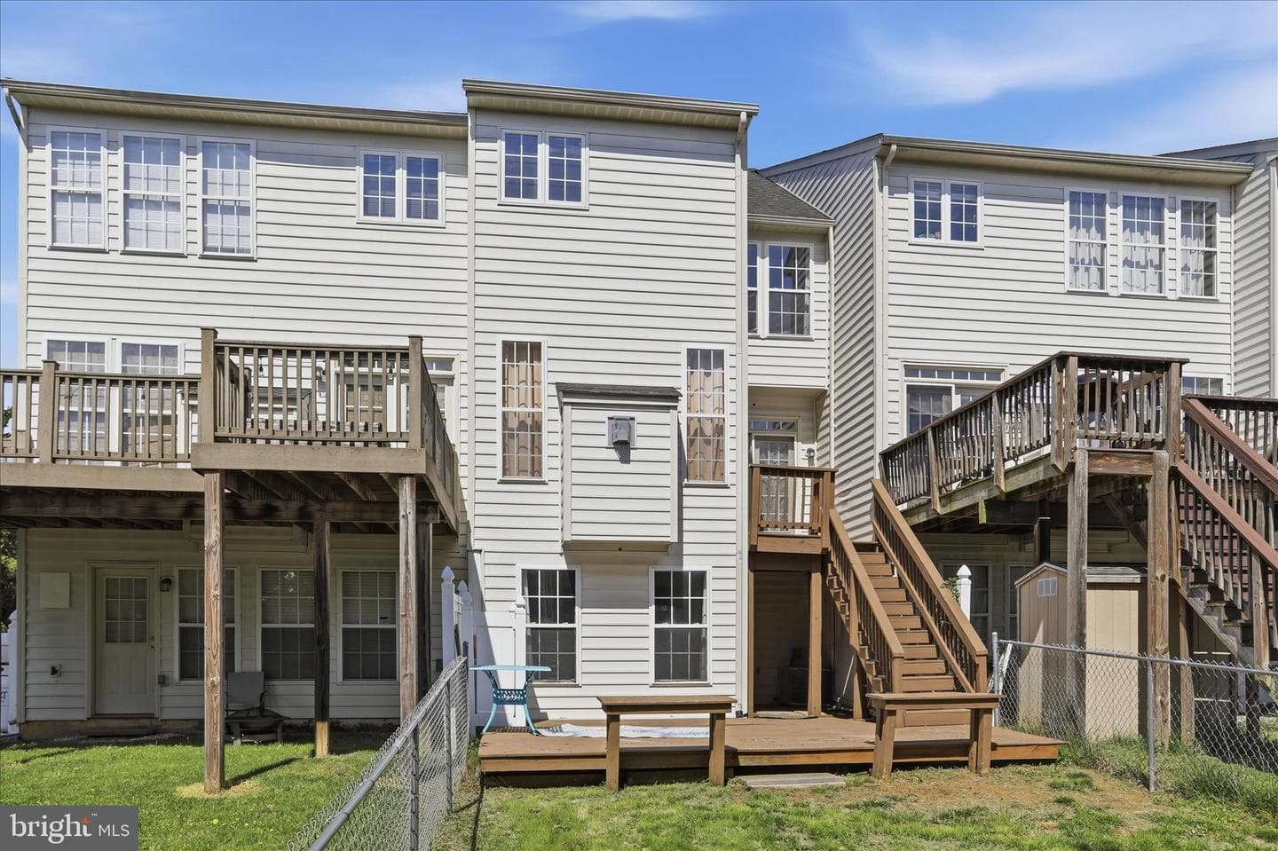 334 Lantern Ln photo 36