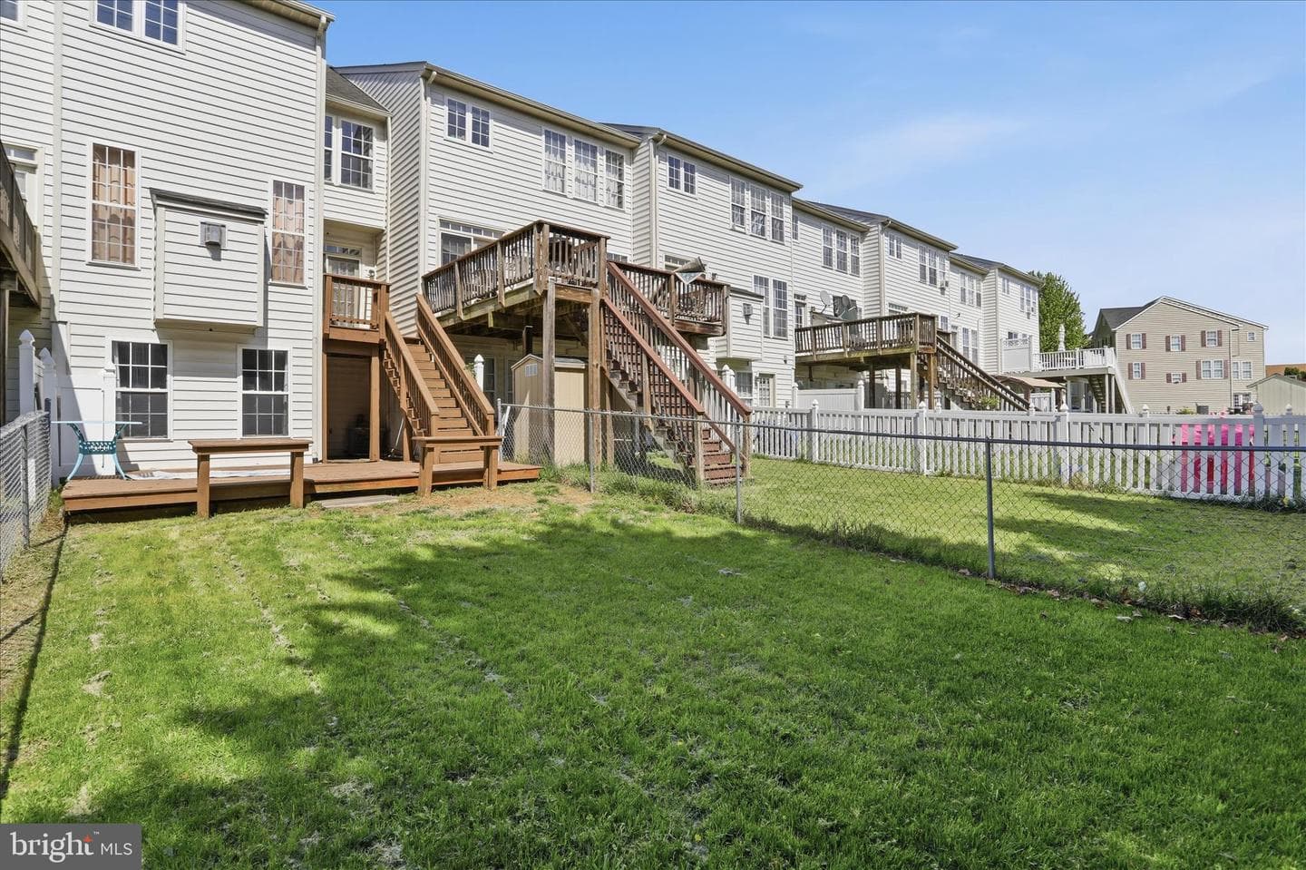 334 Lantern Ln photo 39