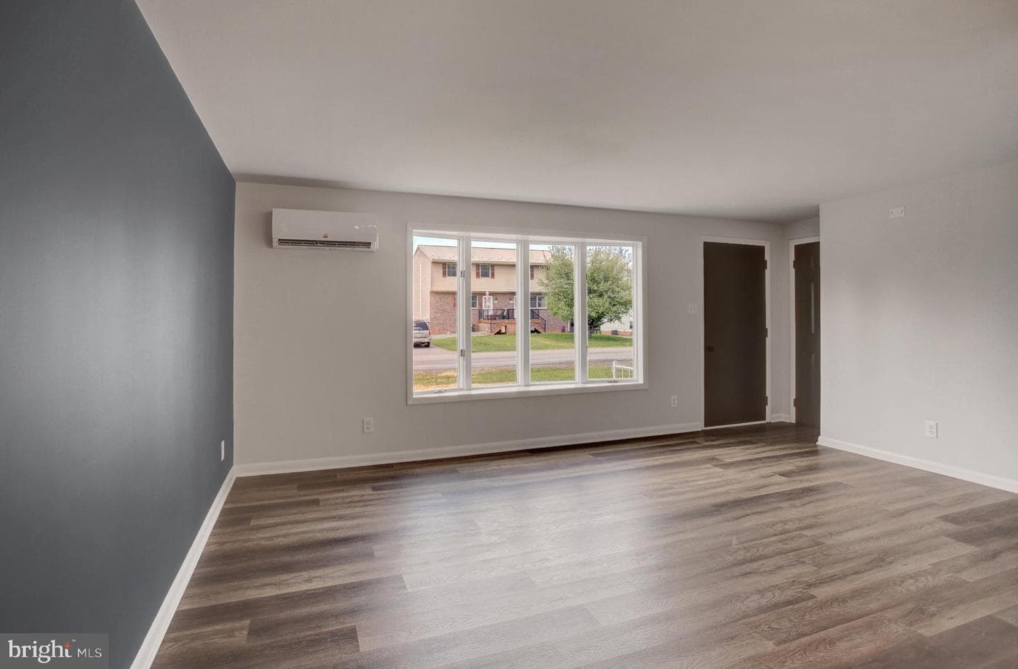 14944 Sherwood Drive photo 4
