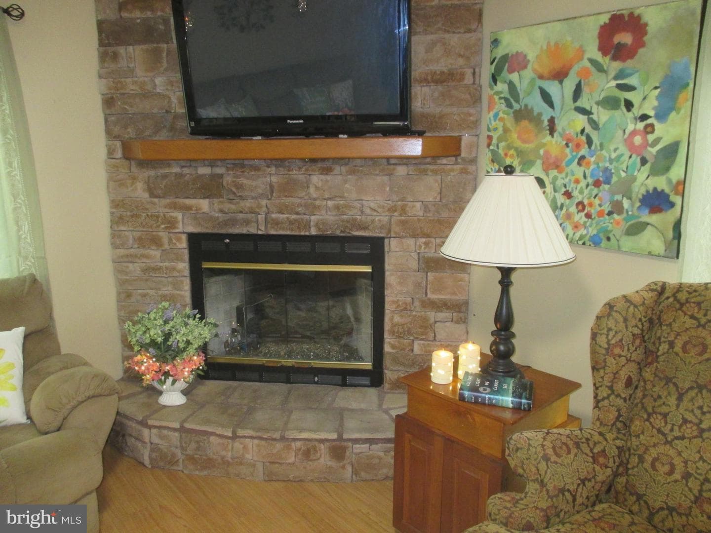 284 Waverly Court photo 28