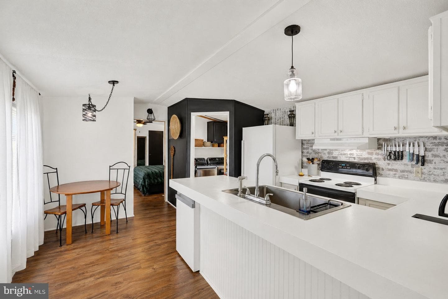 649 Franklin Street N #120 photo 5