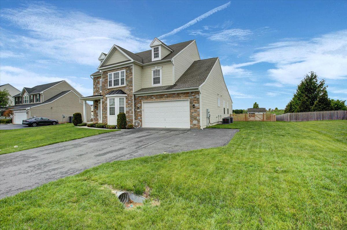 1236 Dallas Drive photo 3