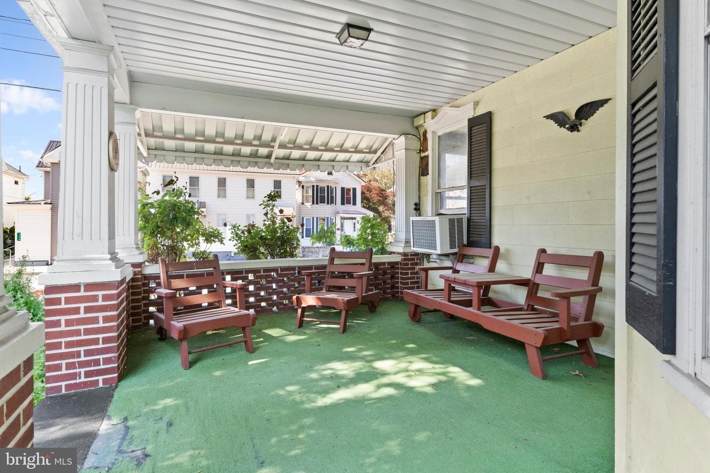 351 E E Catherine Street photo 6