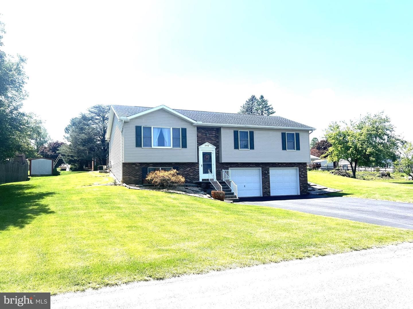 1572 Buttercup Drive