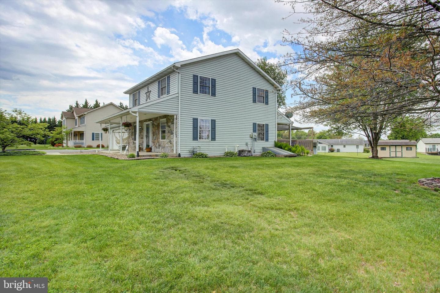 322 Elmont Circle photo 5