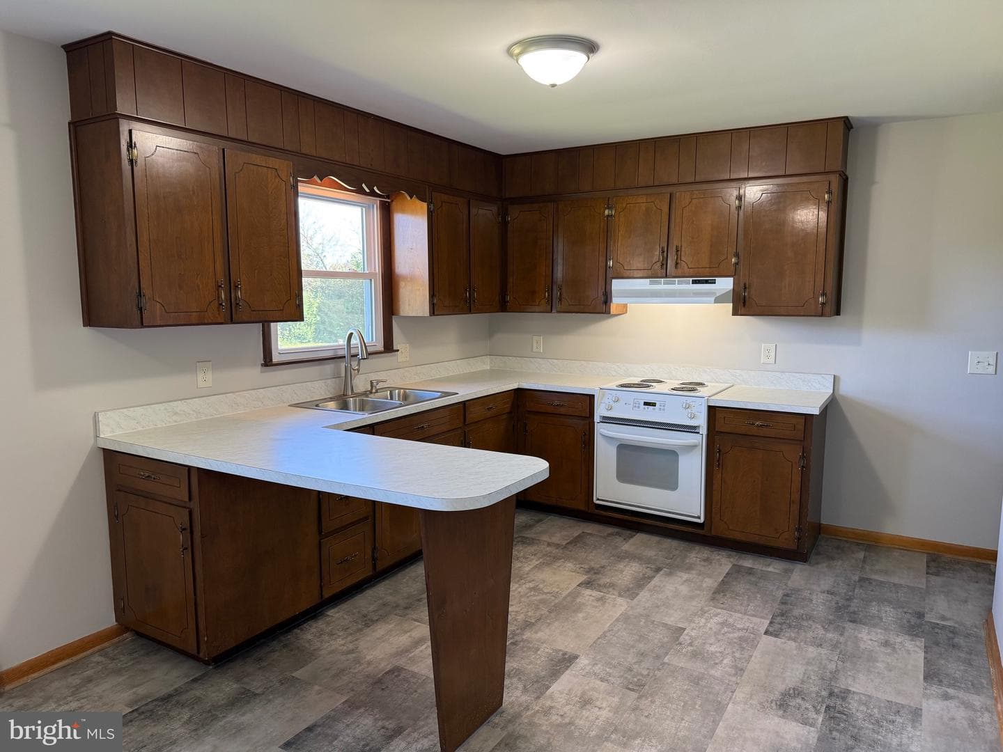 1423 Brechbill Road photo 8