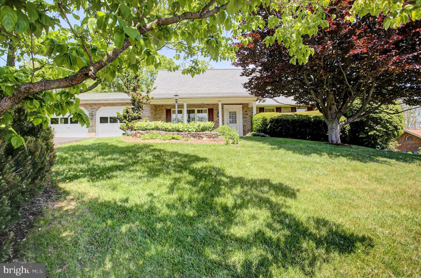 9495 Hesshire Hill Court photo 2