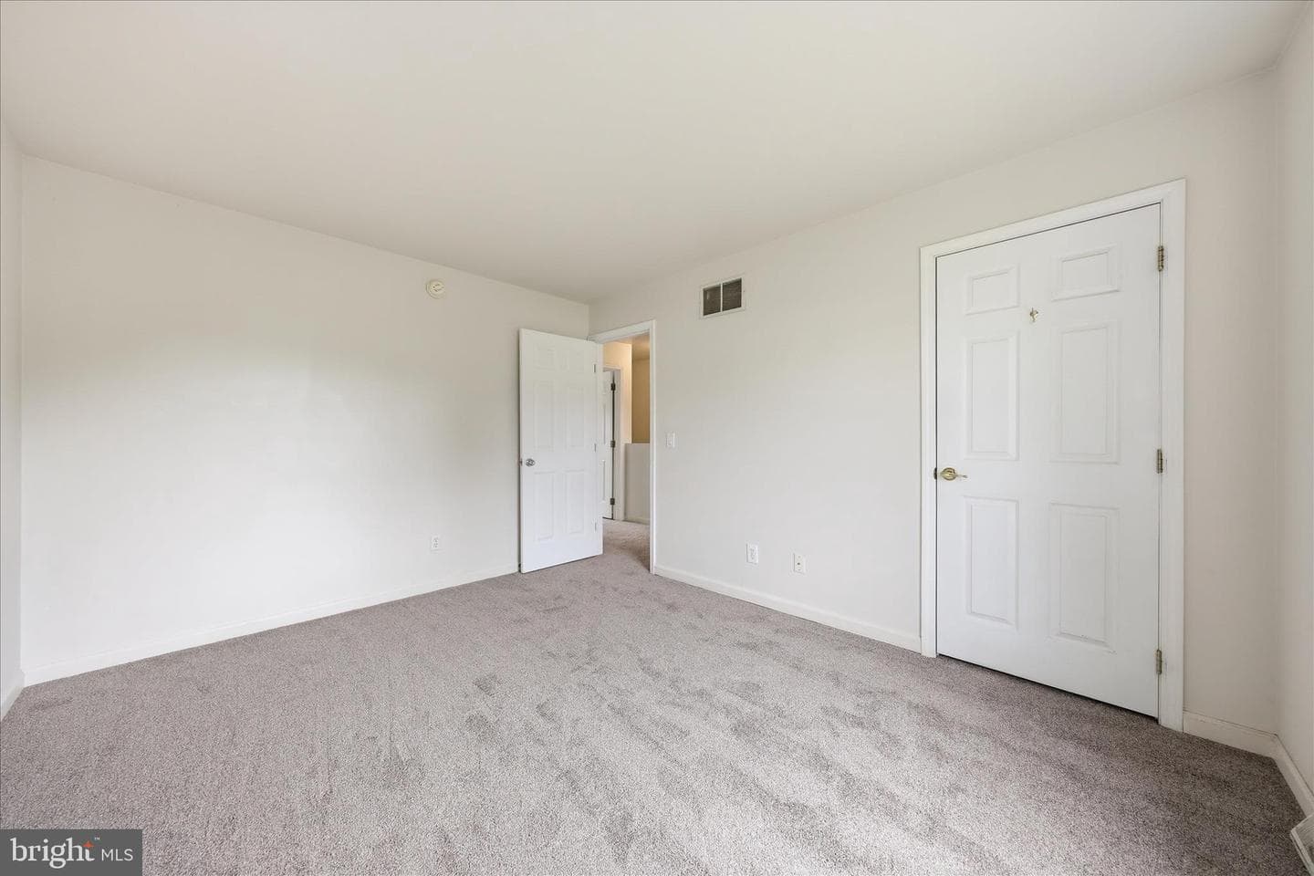 8757 Kings Road photo 23