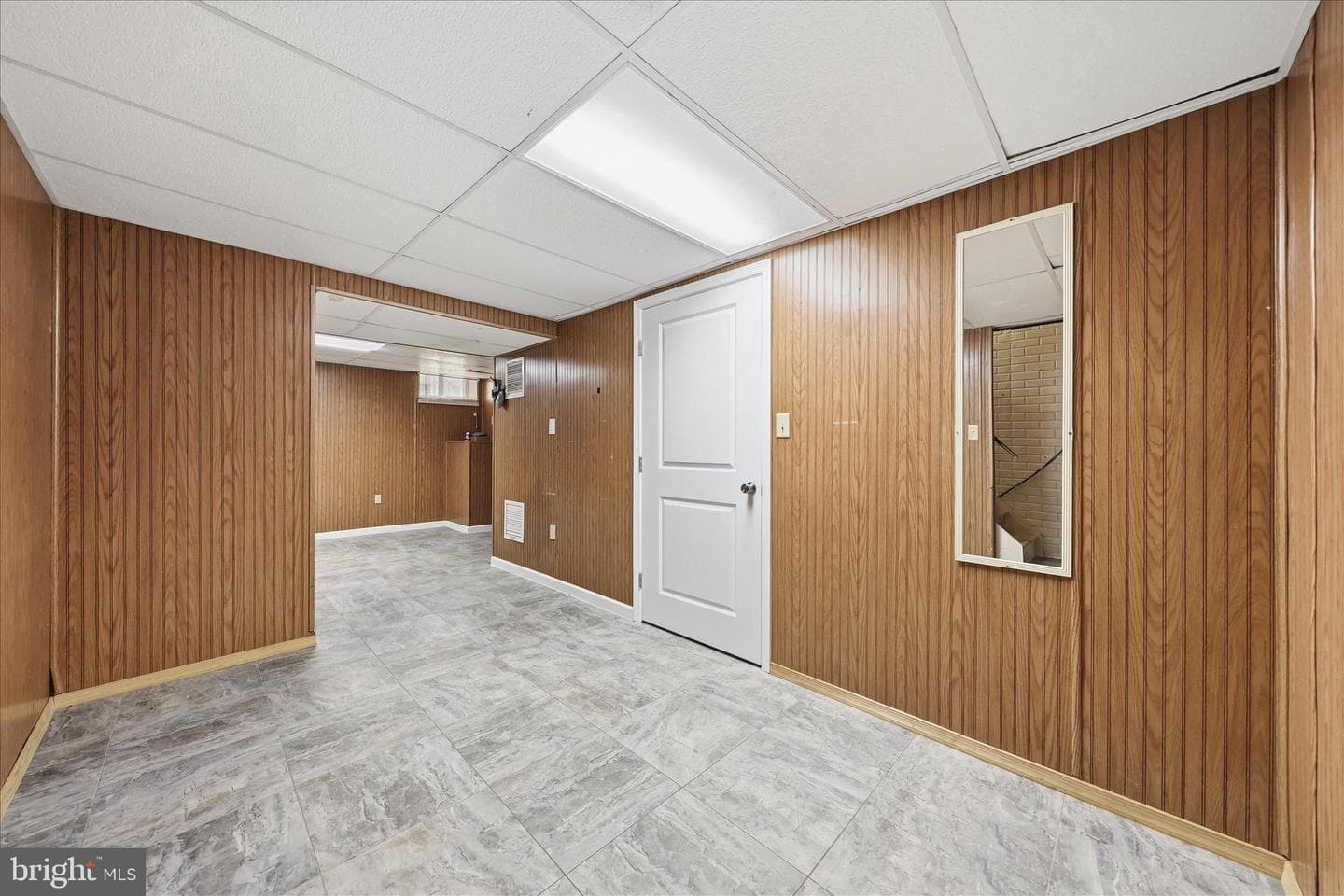 8757 Kings Road photo 35