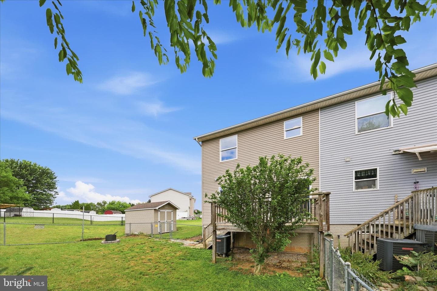 8757 Kings Road photo 47