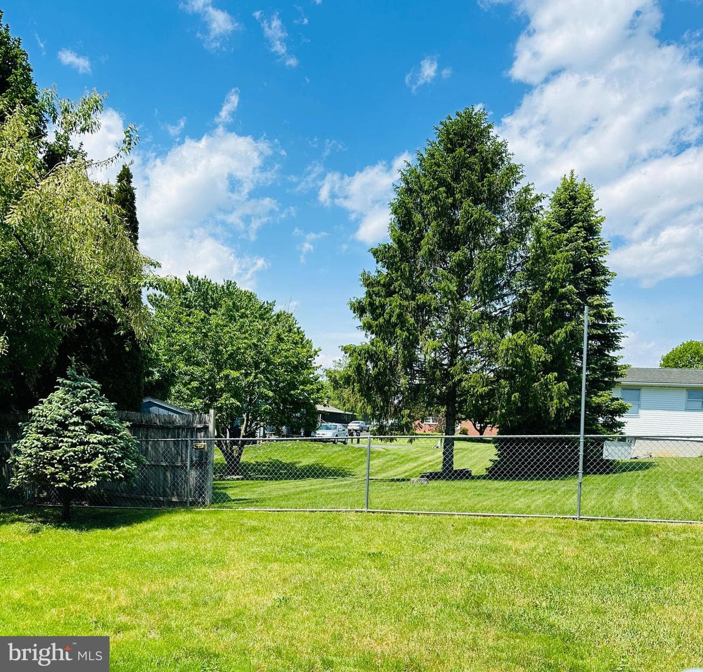 8757 Kings Road photo 57