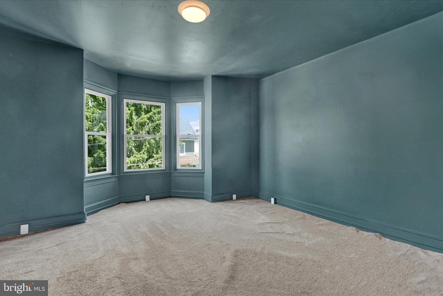 212 W 4th Street photo 13