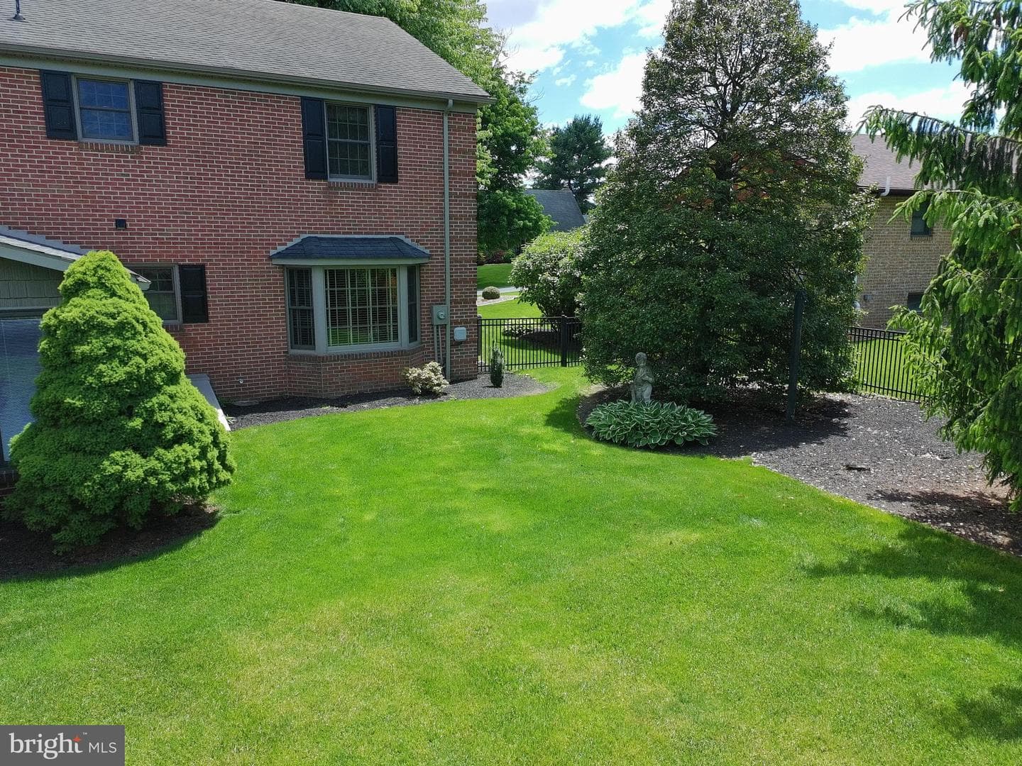 475 Larkspur Lane photo 69